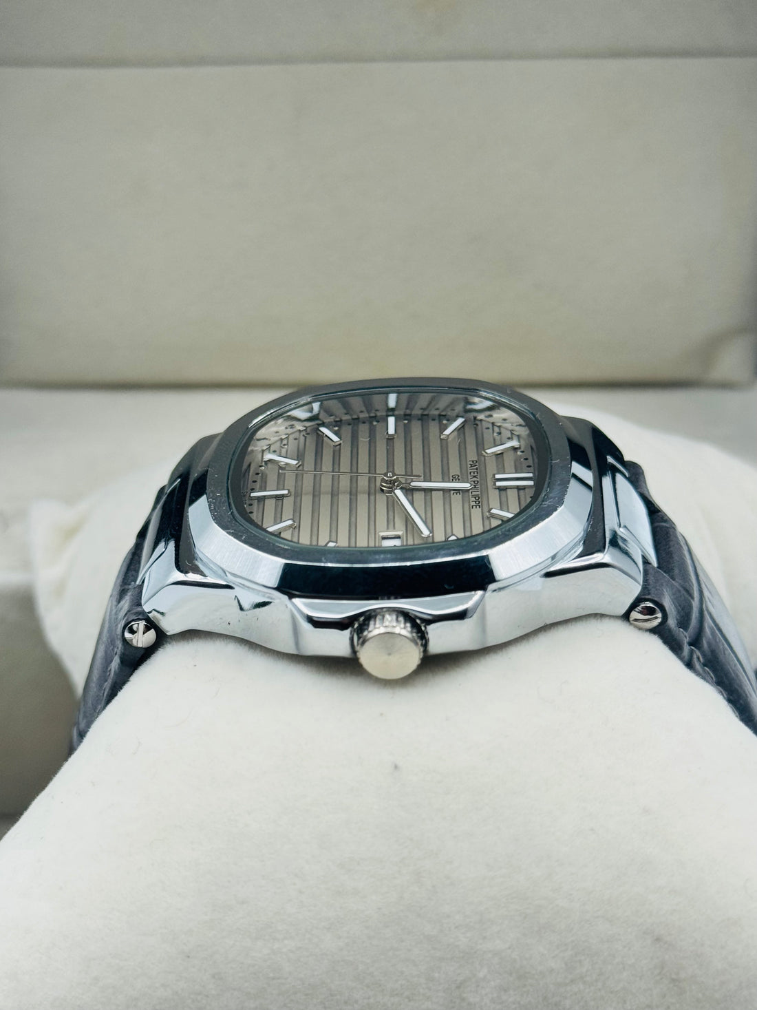 Patek Phillipe Geneve For Mens Watch